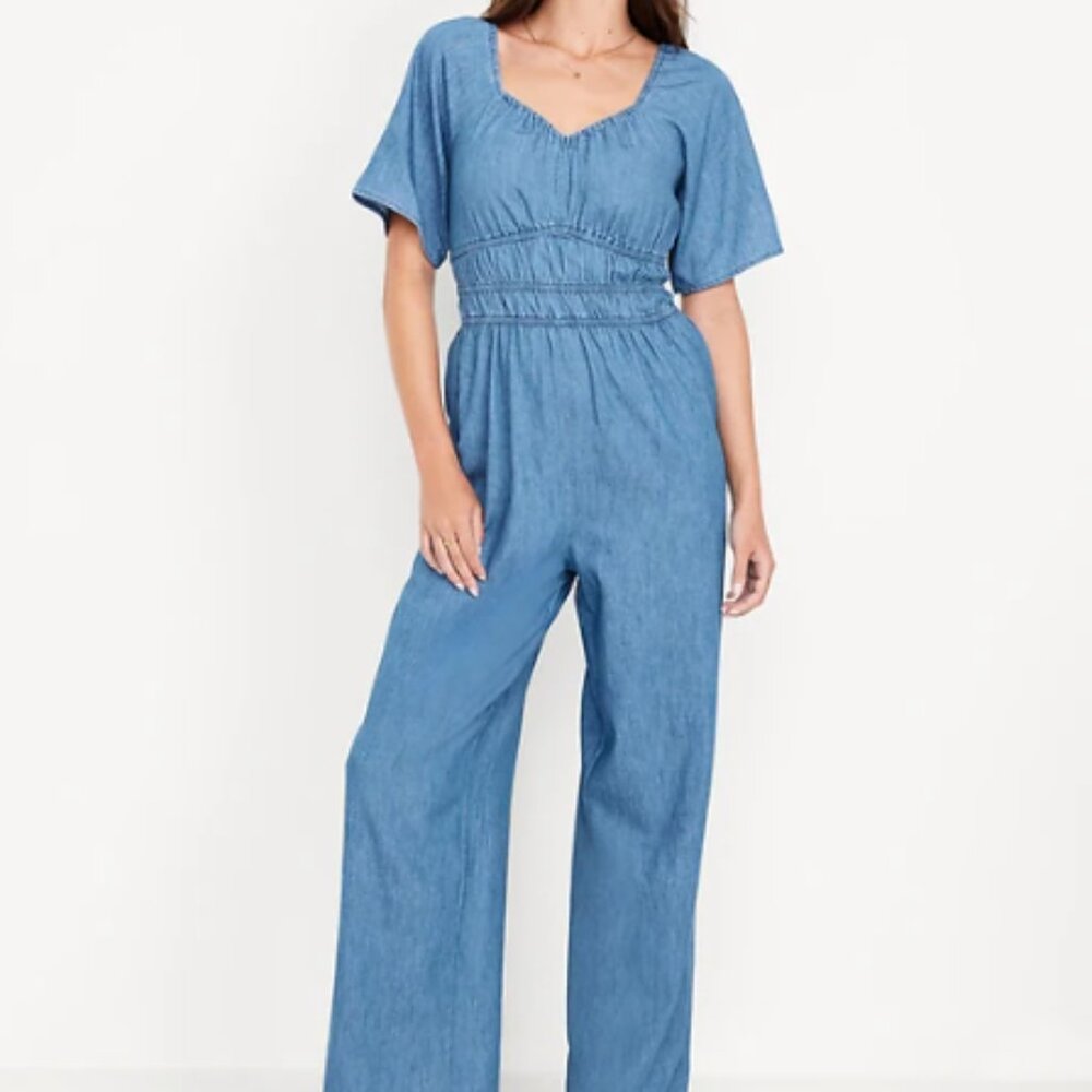 NWT Old Navy Waist-Defined Smocked Denim Wide Leg Jumpsuit Women's XS - Picture 2 of 5